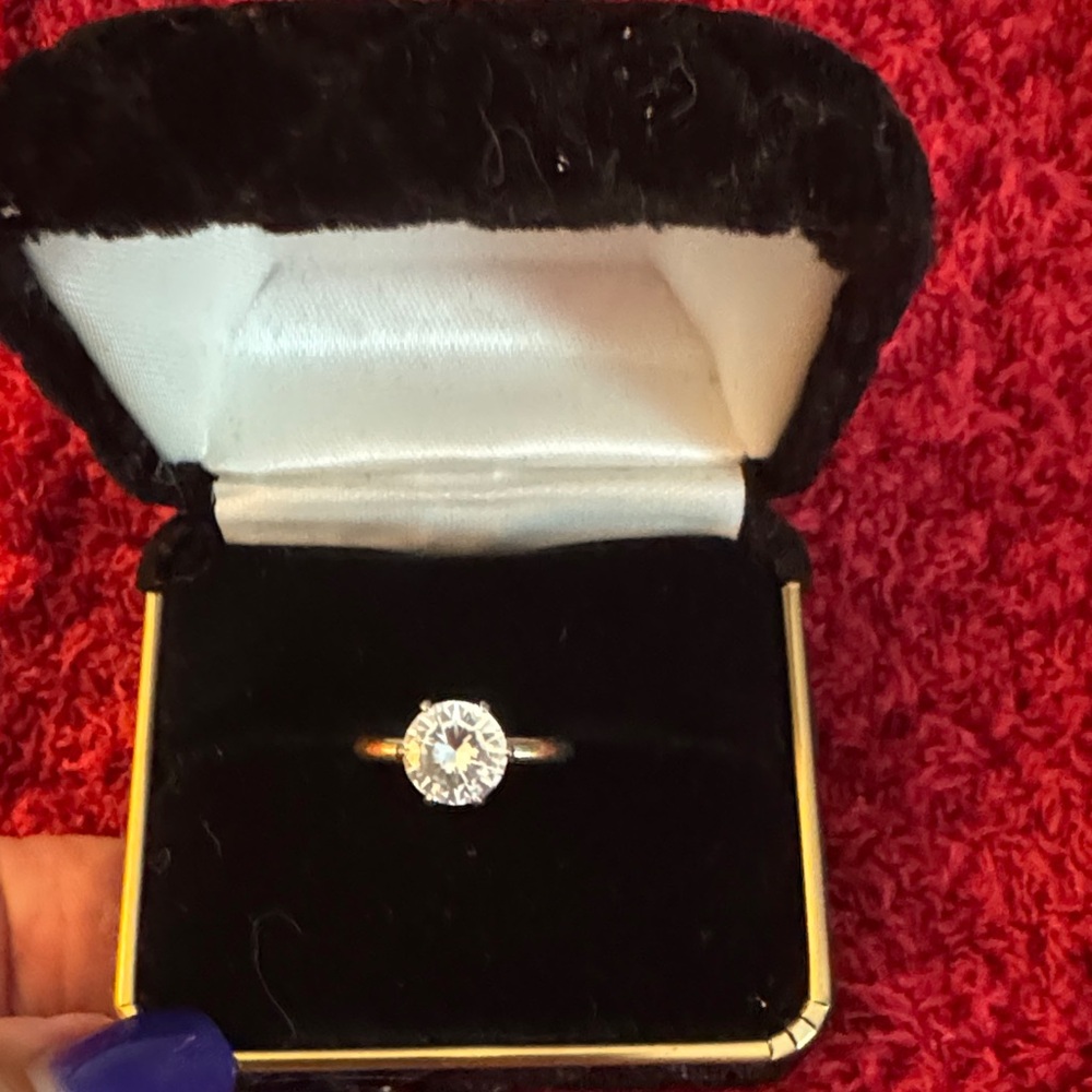 Elegant Gold and Silver Ring